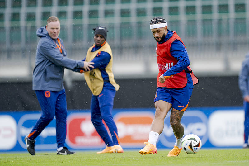 九游娱乐-莱万多夫斯基遭遇二十连败,塞尔维亚队教练面临压力!的简单介绍